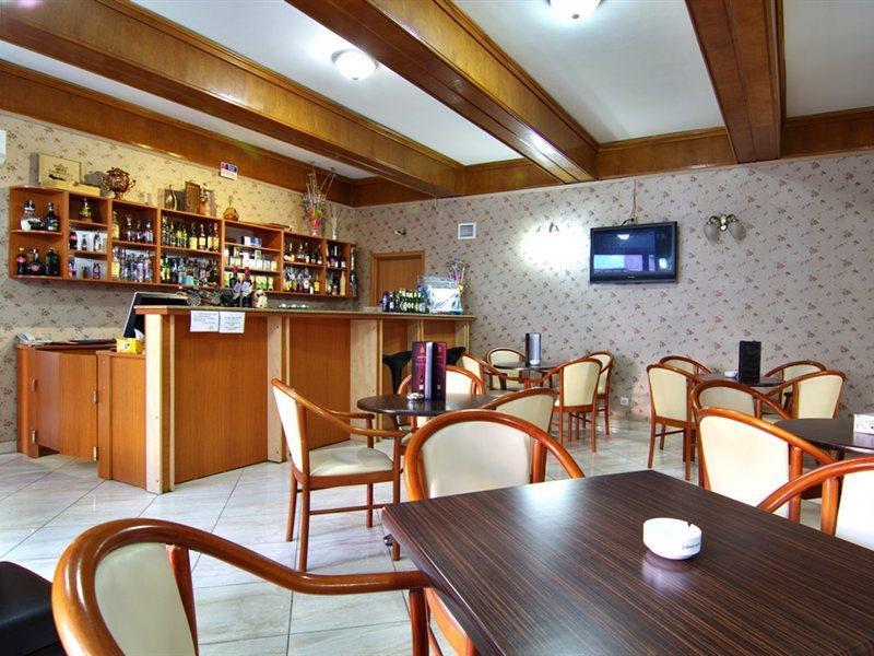 Hotel Bulevard Prestige Slatina  Extérieur photo